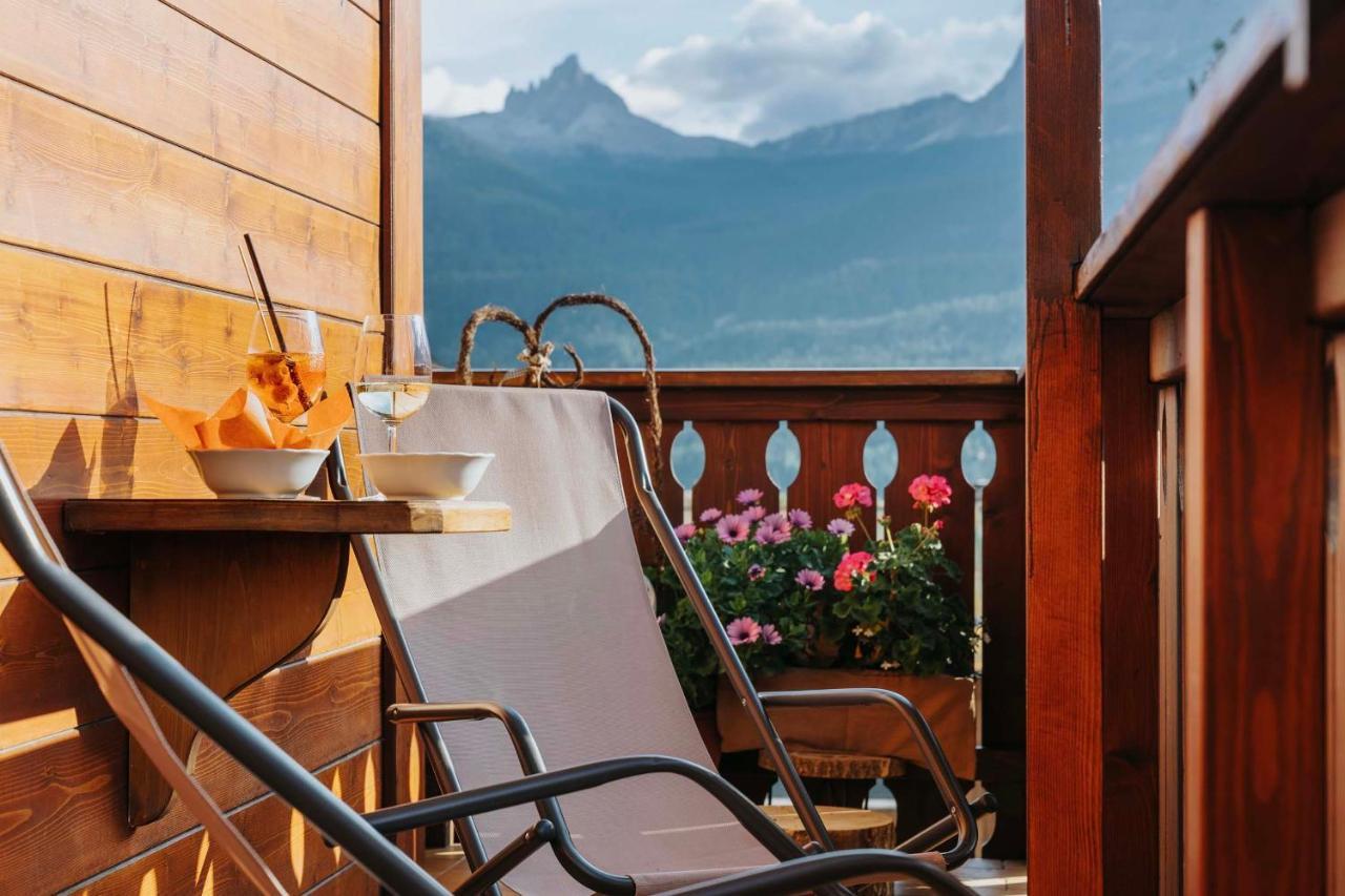 Hotel Panda Cortina- Ricarica Auto Elettriche Cortina d'Ampezzo Luaran gambar