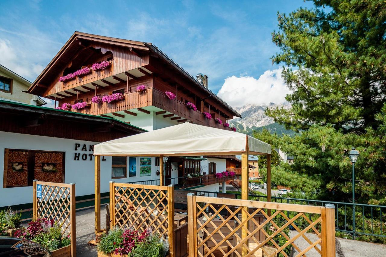 Hotel Panda Cortina- Ricarica Auto Elettriche Cortina d'Ampezzo Luaran gambar