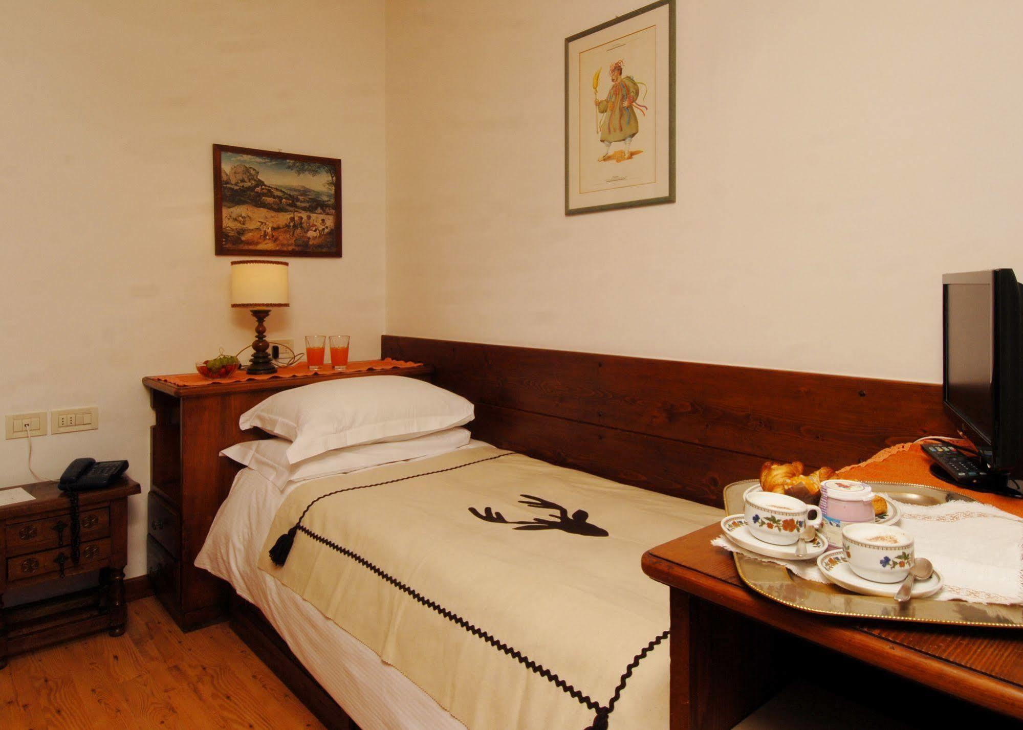 Hotel Panda Cortina- Ricarica Auto Elettriche Cortina d'Ampezzo Luaran gambar