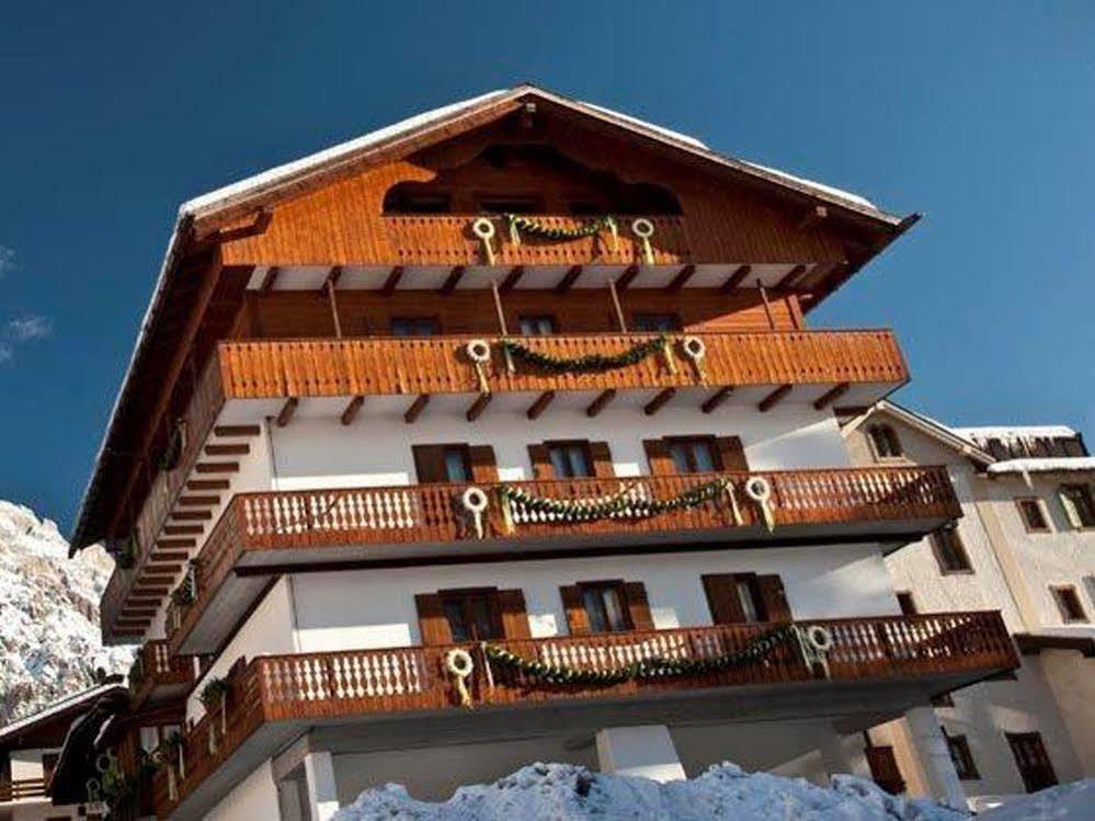 Hotel Panda Cortina- Ricarica Auto Elettriche Cortina d'Ampezzo Luaran gambar